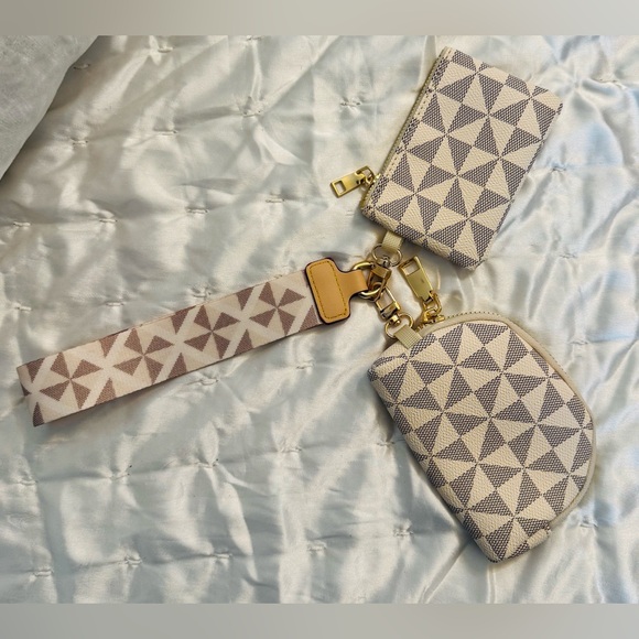 Fashion Cream and Gray Coin Wallet and Key Chain Set - Picture 5 of 5